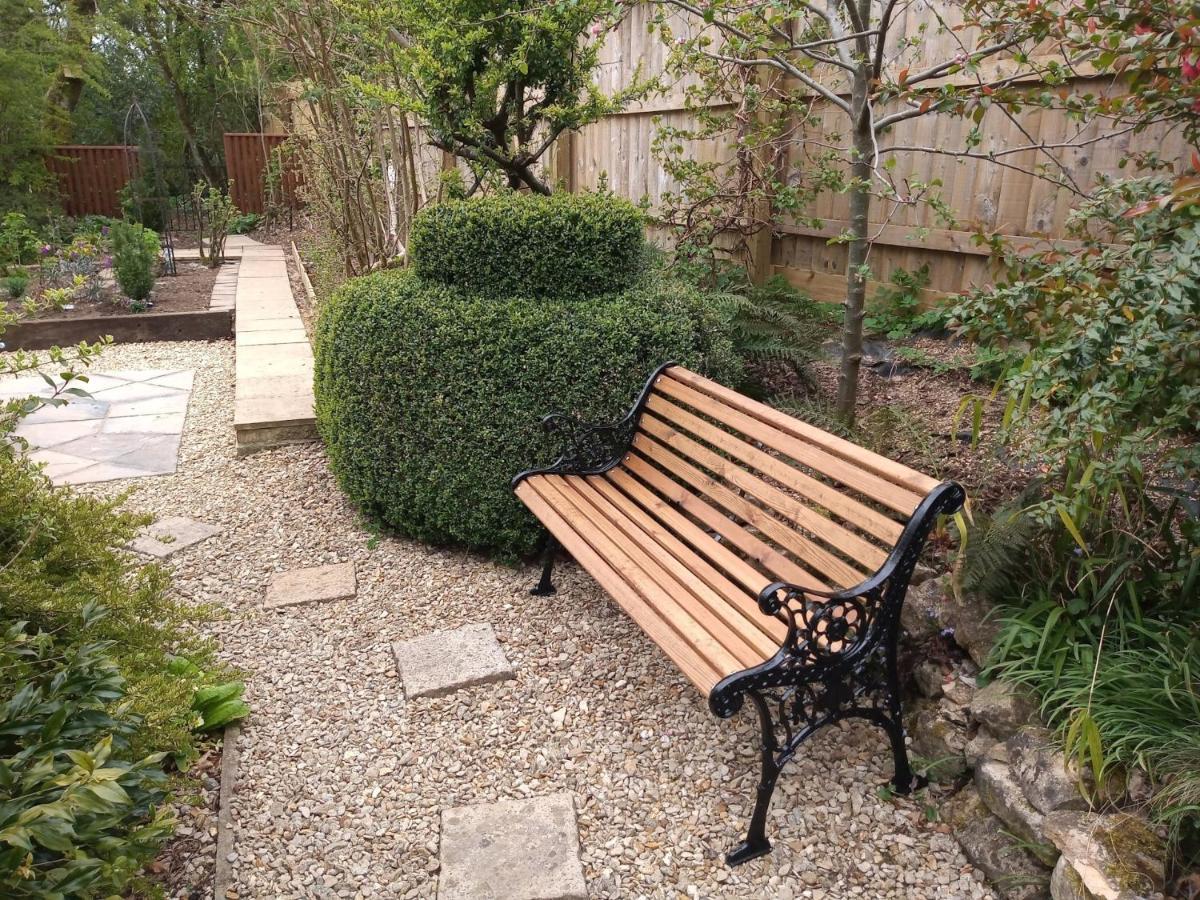 Cosy Stone Cottage, The Bungalow Perrotts Brook ไซเร็นเซสเตอร์ ภายนอก รูปภาพ